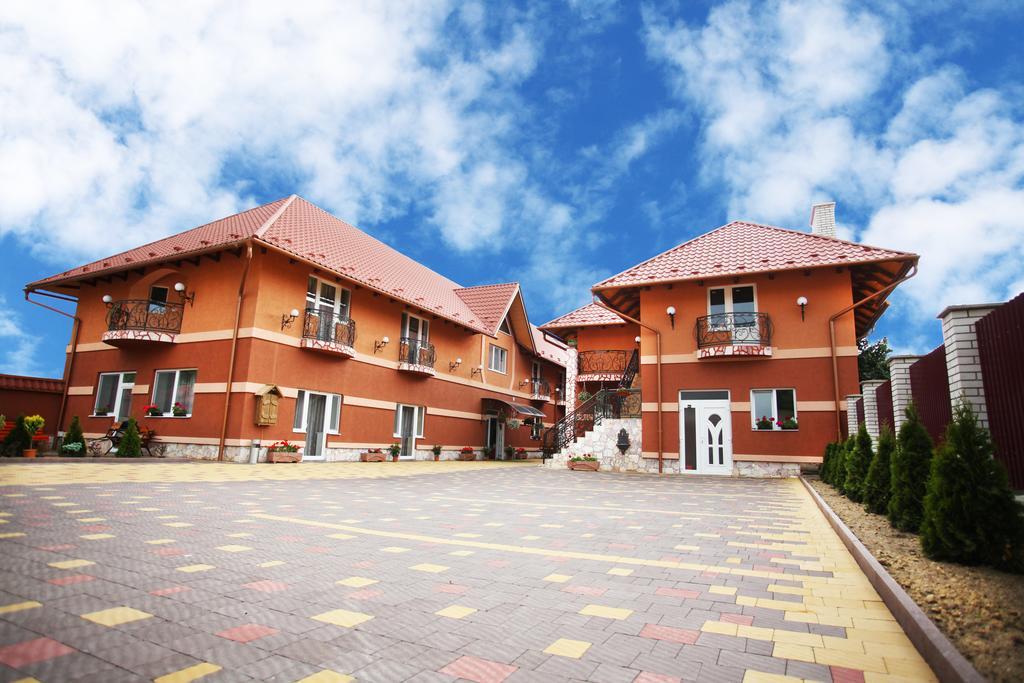 Mirage Hotel Berehove  Ngoại thất bức ảnh