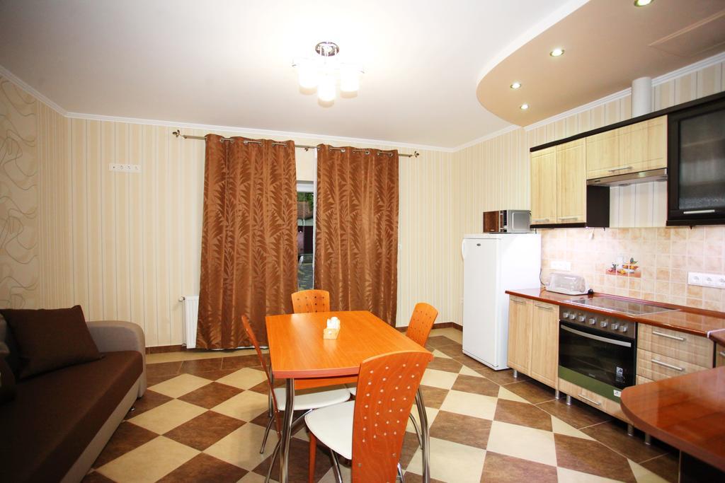 Mirage Hotel Berehove  Phòng bức ảnh