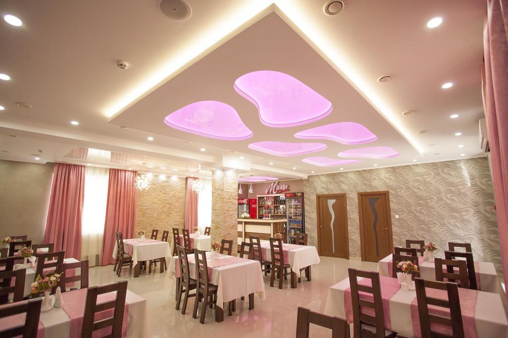 Mirage Hotel Berehove  Ngoại thất bức ảnh