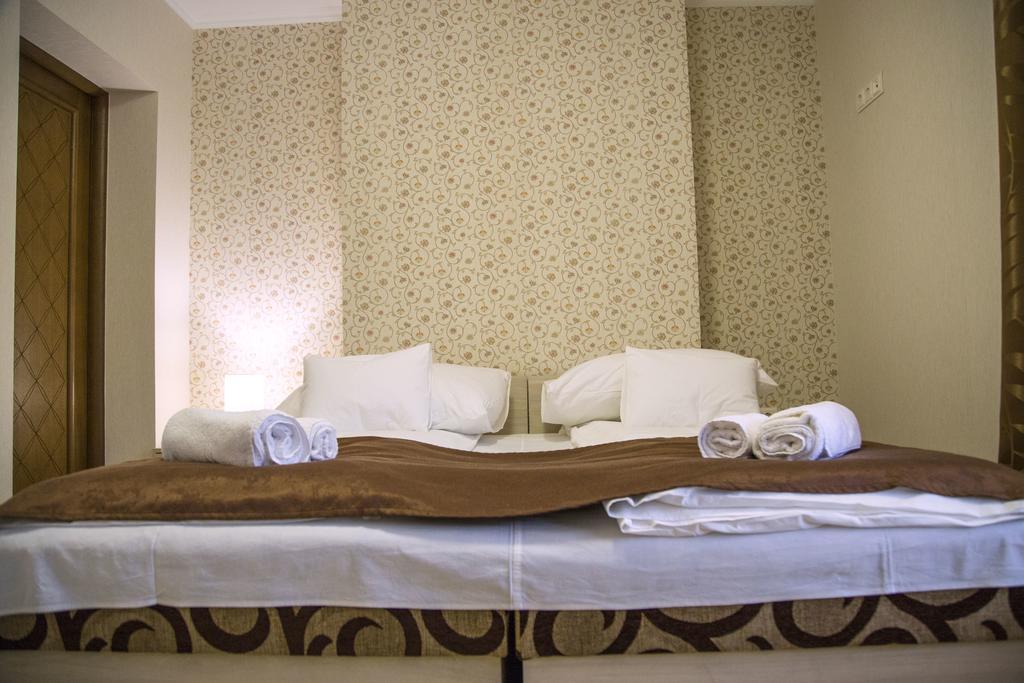 Mirage Hotel Berehove  Ngoại thất bức ảnh